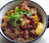 番茄牛腩燉土豆的做法視頻