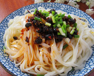 風(fēng)味豆豉醬拌面的家常做法