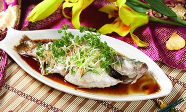 細(xì)筍燴鱸魚(yú)的做法視頻