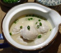 馬鮫魚(yú)丸的做法視頻