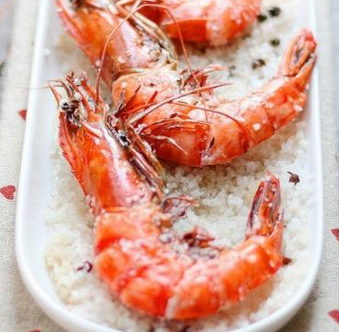 檸香鹽焗蝦的家常做法