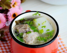 蘿卜海帶排骨湯