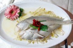清蒸黃魚(yú)的做法