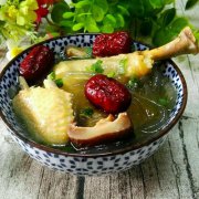 農(nóng)家燉土雞的做法