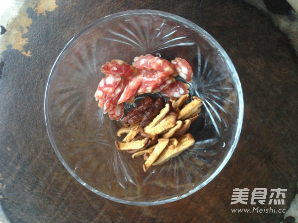 面包機香菇臘味飯的做法