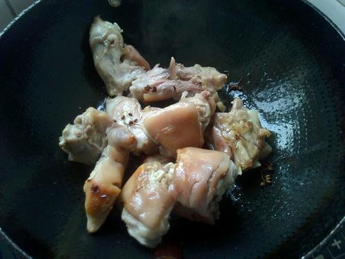 電壓力鍋紅燒豬蹄的做法