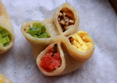 四喜餃子的做法圖解，說說四喜餃子的包法