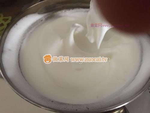 淡奶油戚風(fēng)蛋糕的做法