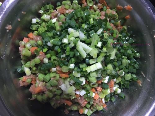 豆角胡蘿卜肉包的做法