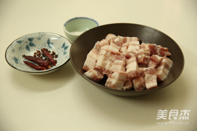 壓力煲極簡(jiǎn)鹵肉的做法