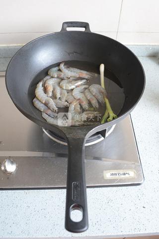 冰鎮(zhèn)酸辣蝦的做法步驟：4