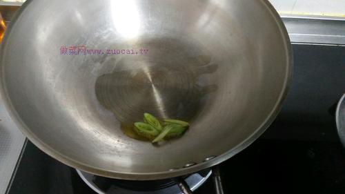 菠菜湯面條的做法