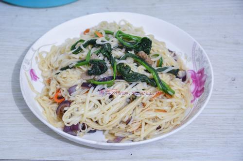 青菜肉絲炒面的做法