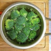 營養(yǎng)早餐——韓式拌糙米飯的做法圖解1