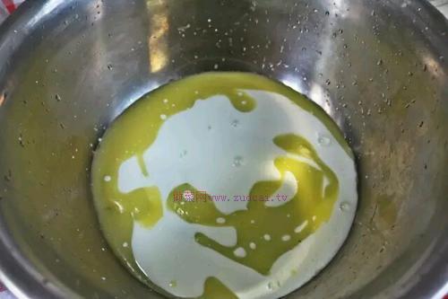 來(lái)一口糯香的蔓越莓牛角包香到整個(gè)人都融化了的做法