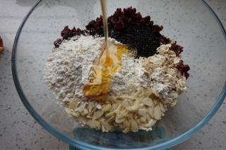 #ACA烘焙明星大賽#無(wú)油低卡燕麥棒的做法步驟：5