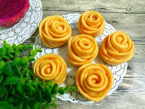 玫瑰花饅頭（紅心火龍果汁）的做法