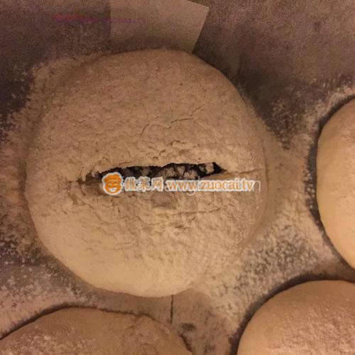 奶汁土豆面包的做法