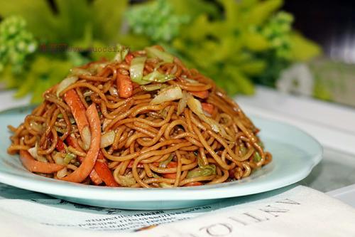 秘制醬汁炒面的做法