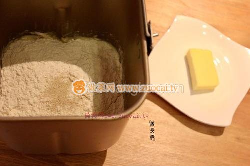 蔥香肉松排包的做法