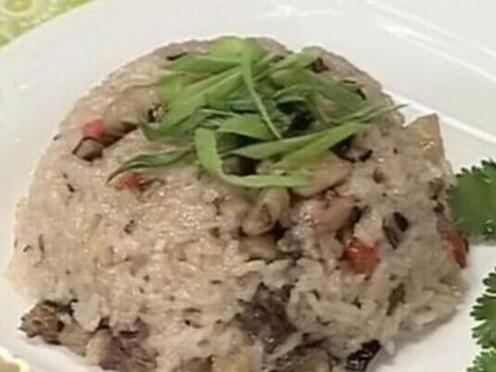 營(yíng)養(yǎng)搭配十足的香炒糯米飯?jiān)趺醋觯?/ data-kw5l=