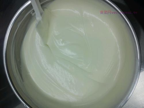 樹(shù)莓白朱古力慕斯的做法