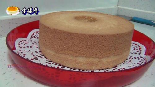 中空戚風(fēng)蛋糕8寸的做法