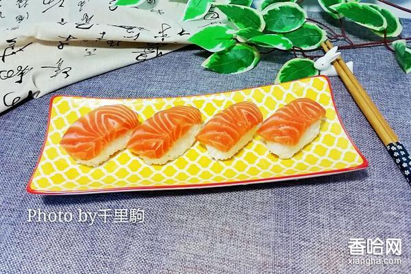 三文魚(yú)壽司