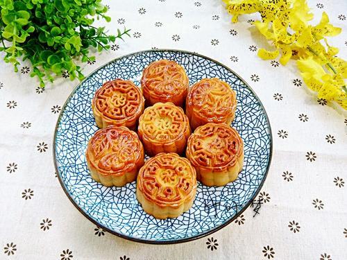 紫薯核桃豆沙餡月餅的做法