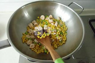 玉米蝦仁的做法步驟：8