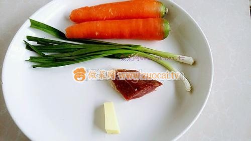 胡蘿卜炒臘肉的做法