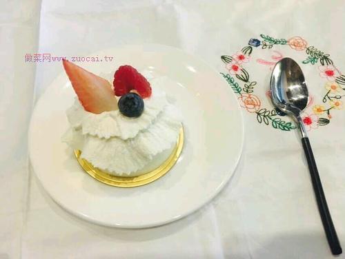 樹(shù)莓白朱古力慕斯的做法