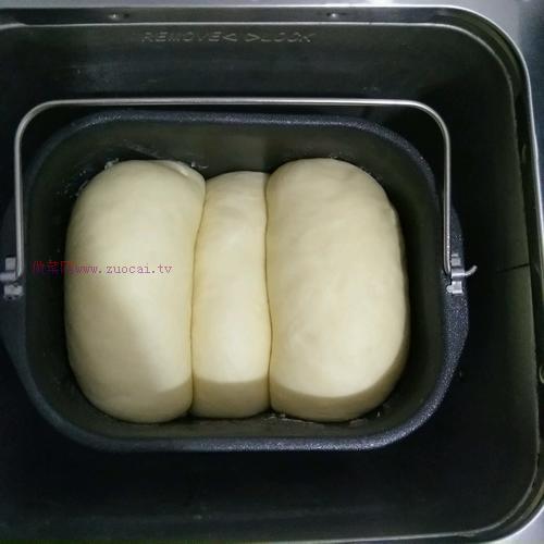 奶油吐司（面包機(jī)版）的做法