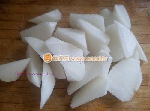 白蘿卜燉大骨頭的做法