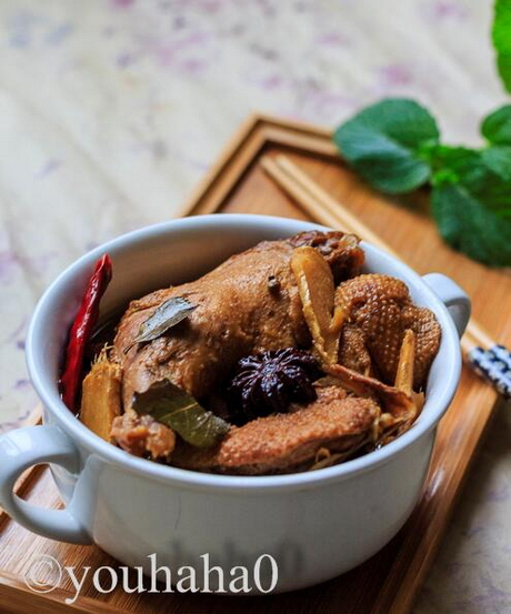 砂鍋醬燒鴨的做法