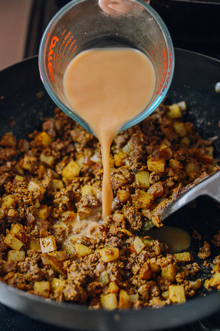 優(yōu)康牛肉 | 異國(guó)風(fēng)情的咖喱豌豆牛肉飯的做法步驟：5