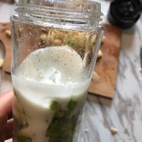 牛油果蘋(píng)果奶昔的做法步驟4