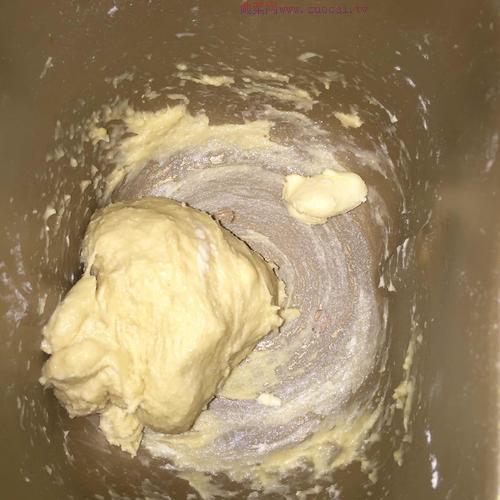 月牙面包（超級松軟拉絲）的做法