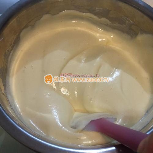 三花淡奶戚風(fēng)蛋糕的做法