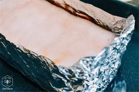 粵式經(jīng)典正宗脆皮燒肉的做法步驟4