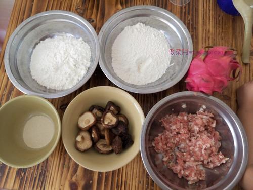 香菇豬肉小豬包的做法