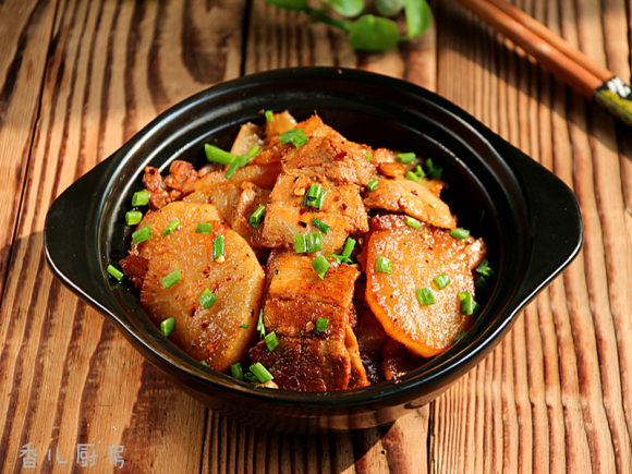 干鍋白蘿卜五花肉