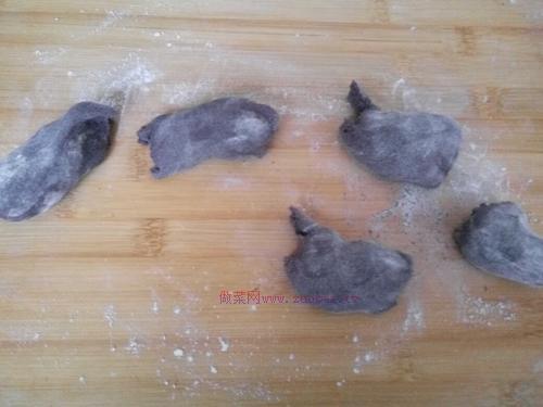 黑米面饅頭的做法