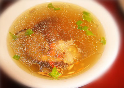 香菇鴿子湯，如何做營(yíng)養(yǎng)又美味的養(yǎng)生鴿子湯