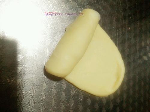 蔥香烤腸面包的做法