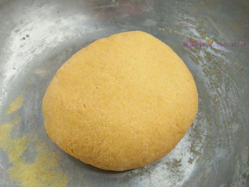 南瓜雜糧發(fā)面團(tuán)的做法