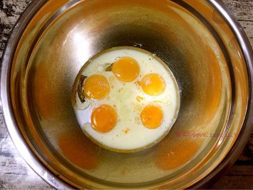 八寸可可戚風(fēng)蛋糕的做法