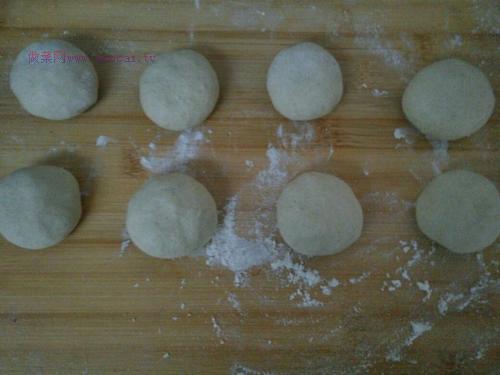 三合面發(fā)面餅的做法