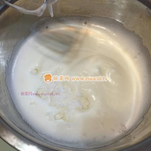 三花淡奶戚風(fēng)蛋糕的做法