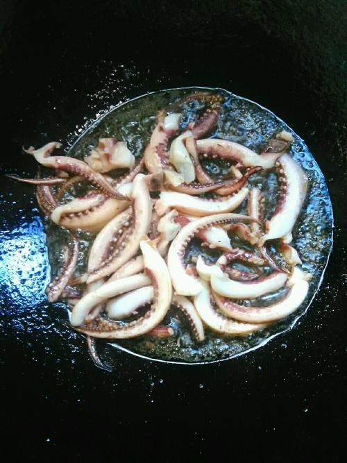 干煸魷魚(yú)須的做法